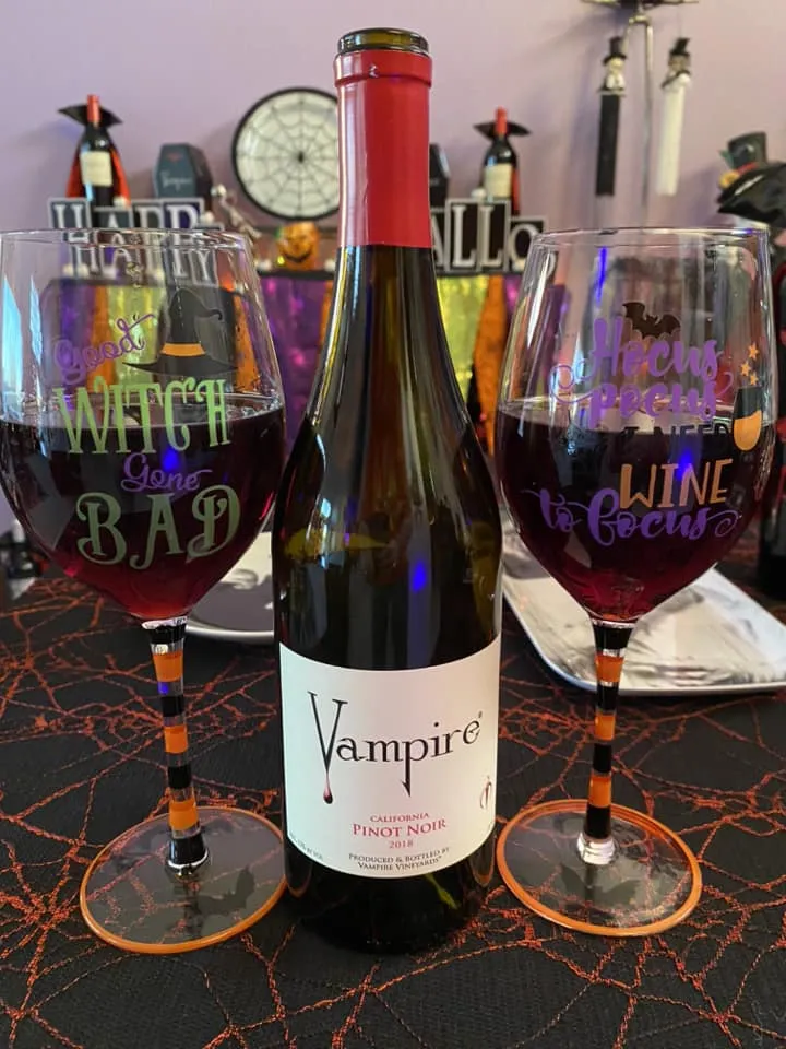 2 BOTTLES VAMPIRE® PINOT NOIR