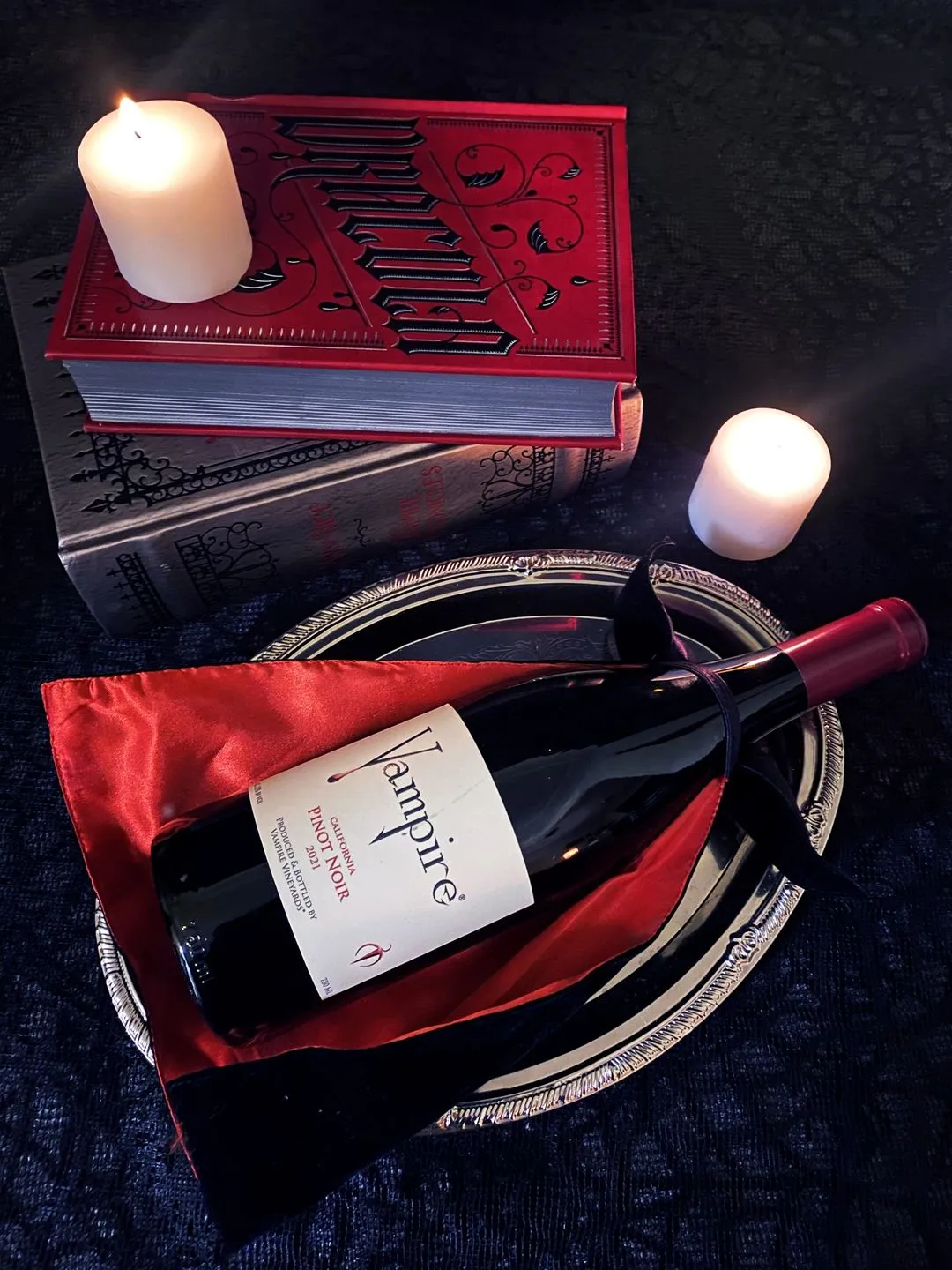 2 BOTTLES VAMPIRE® PINOT NOIR